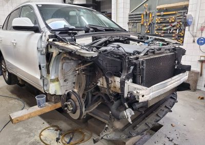 repairing-car